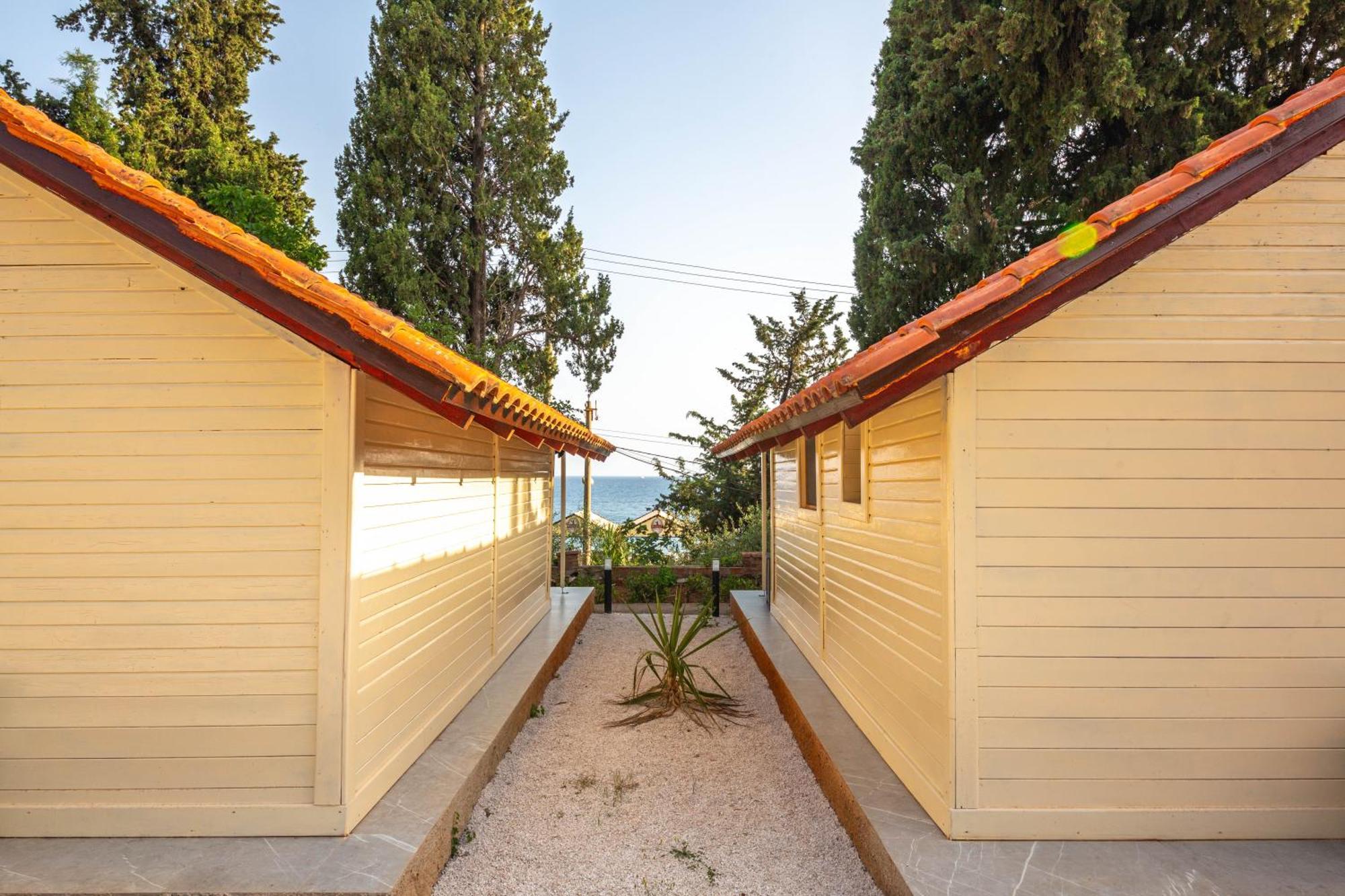 Lodges Shen Nikolla Dhermi Exterior photo