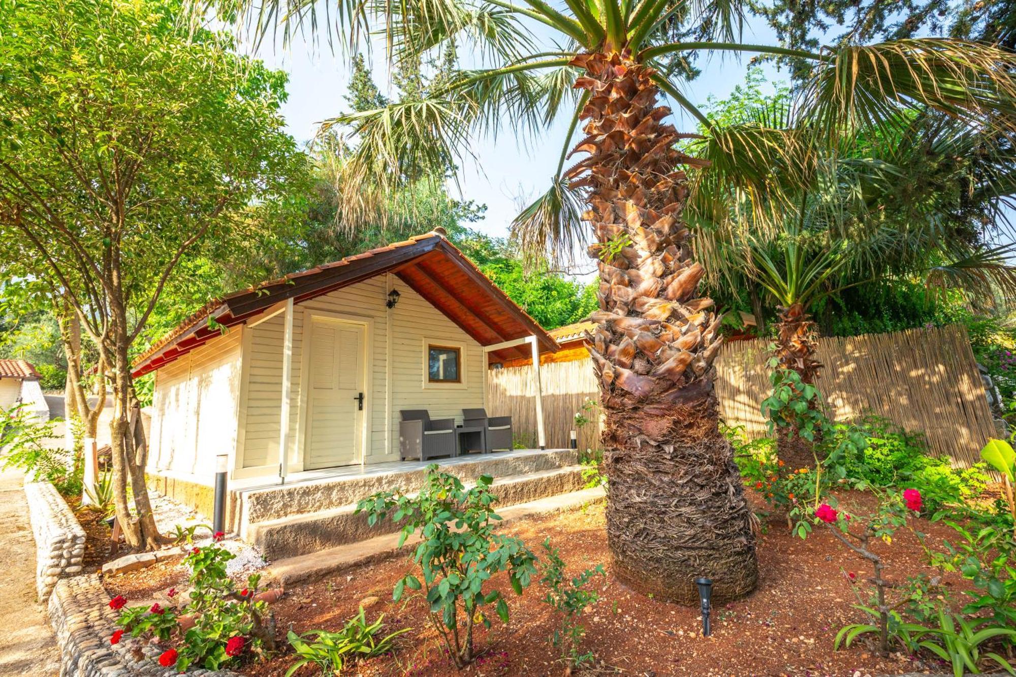 Lodges Shen Nikolla Dhermi Exterior photo